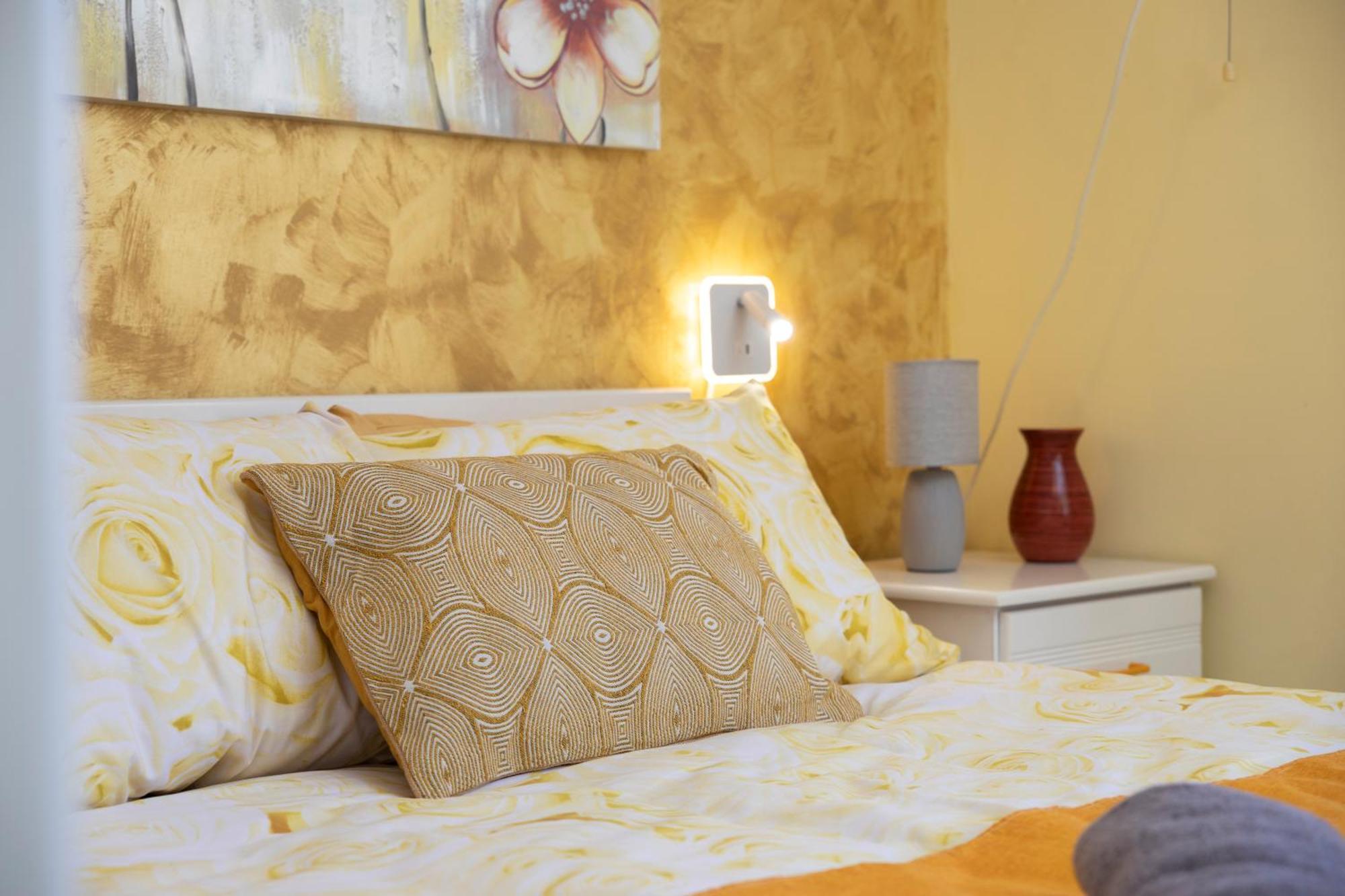 Cosy1 Bedroom With Balcony & Sea Views - Close To Bay Appartement *