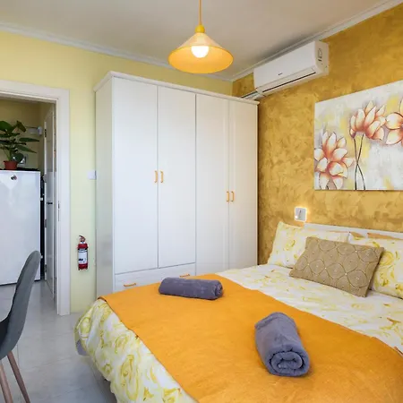 Cosy1 Bedroom Apartment With Balcony & Sea Views - Close To Mellieha Bay Exterior photo