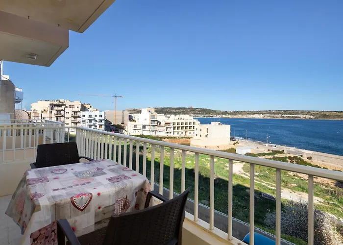 Cosy1 Bedroom Apartment With Balcony & Sea Views - Close To Mellieha Bay